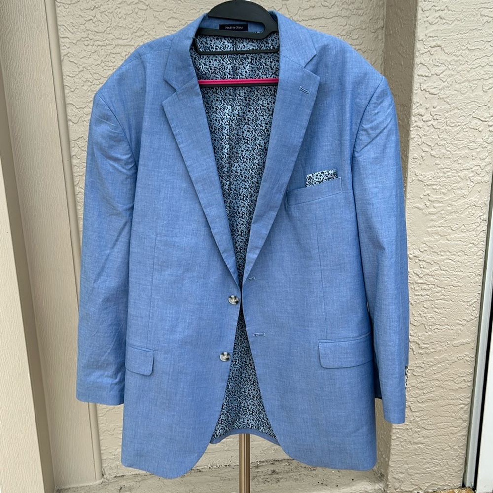 Men’s light blue/denim colored sports coat